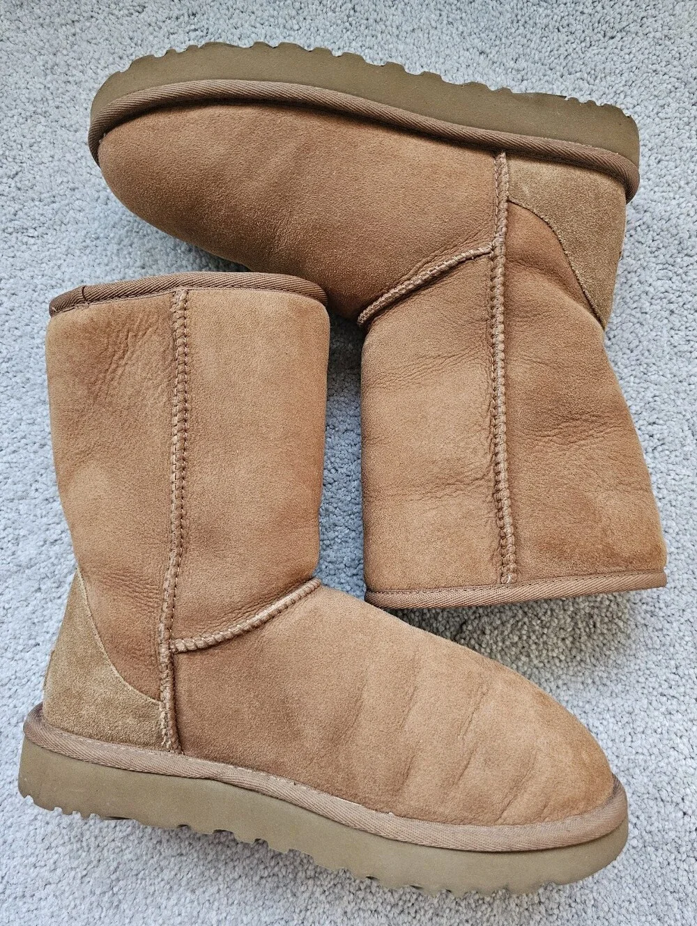 UGG classic short boots chestnut brown size 7